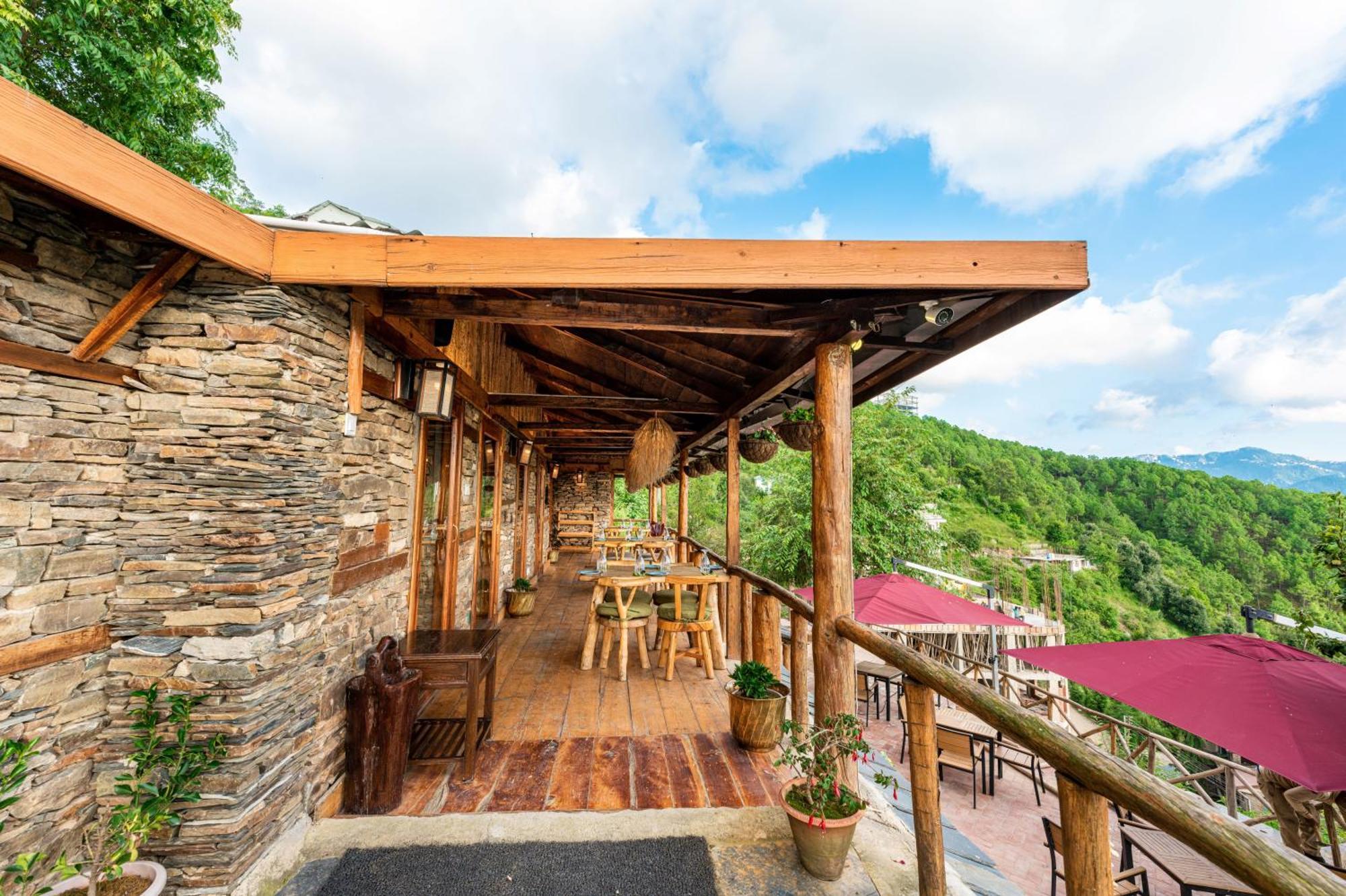 The Manor Luxury Apartments, Shimla Mashobra Bagian luar foto