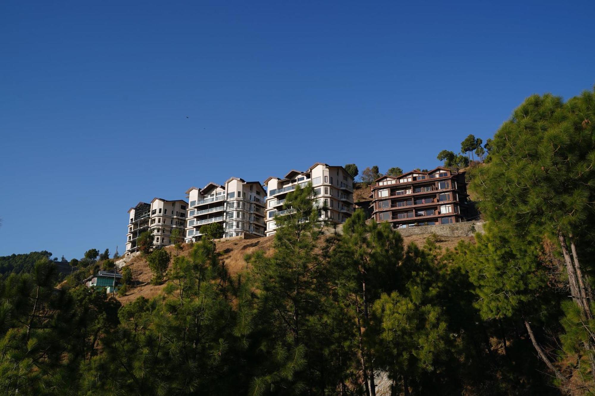 The Manor Luxury Apartments, Shimla Mashobra Bagian luar foto