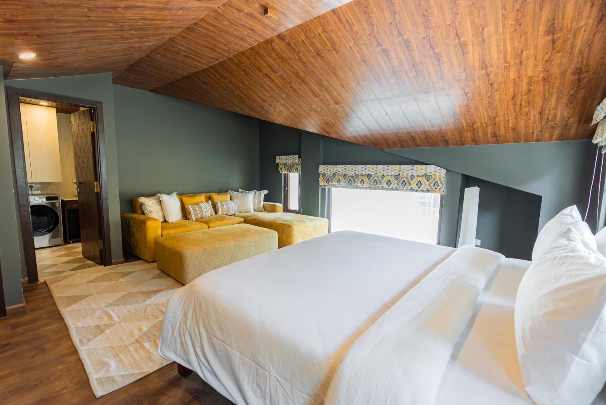 The Manor Luxury Apartments, Shimla Mashobra Bagian luar foto