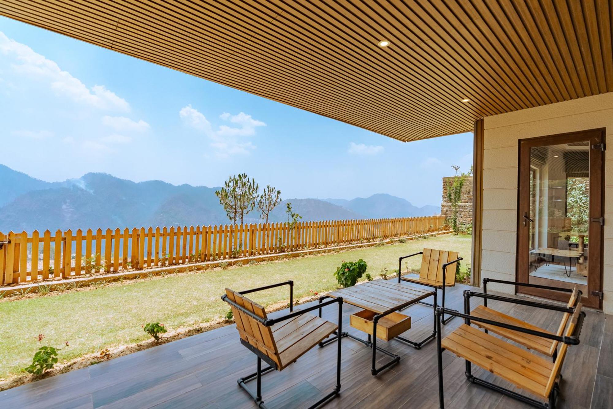 The Manor Luxury Apartments, Shimla Mashobra Bagian luar foto